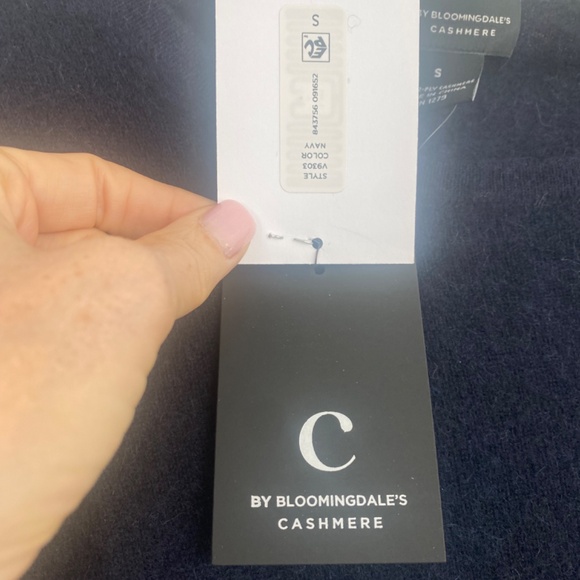 Navy Short-sleeve Cashmere Sweater - C by Bloomingdale's - Picture 5 of 5
